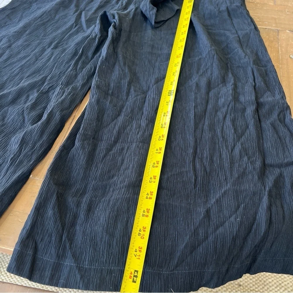 Anthropologie Black Cropped Wide leg Crinkle Cap Sleeve Jumpsuit NWT Size 4